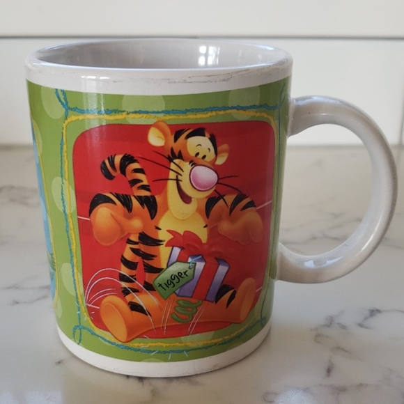 DISNEY Christmas Coffee Tea Mug Winnie the Pooh Tigger Piglet Vintage - Picture 5 of 10